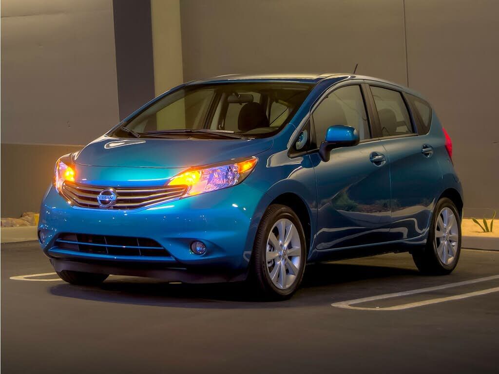 2016 NISSAN Versa