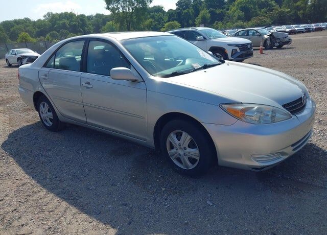 2004 TOYOTA Camry