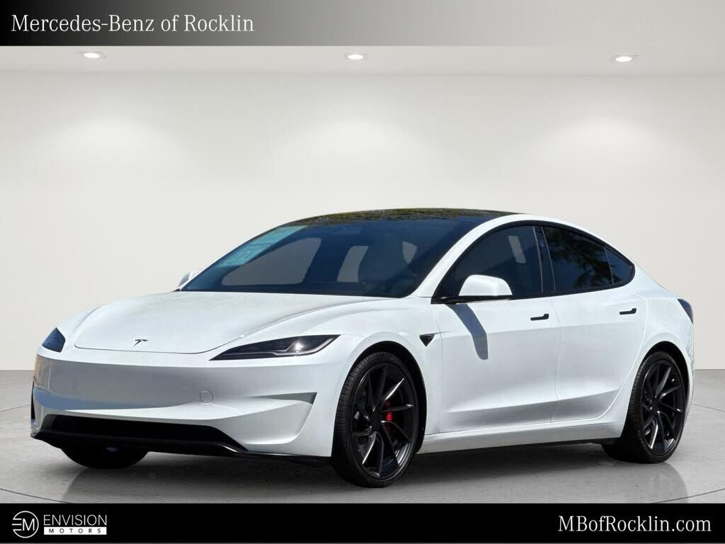 2025 TESLA Model 3