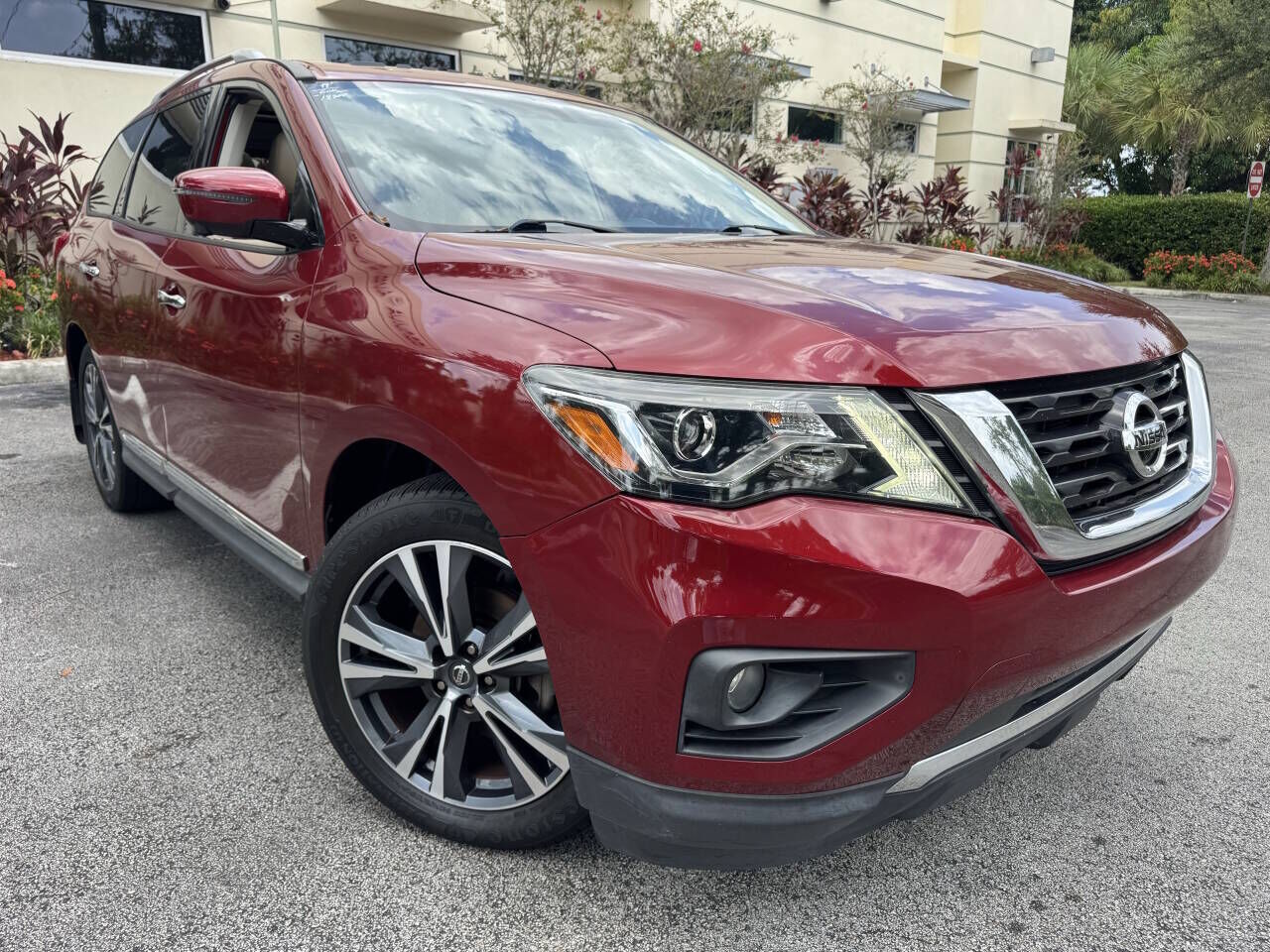 2019 NISSAN Pathfinder
