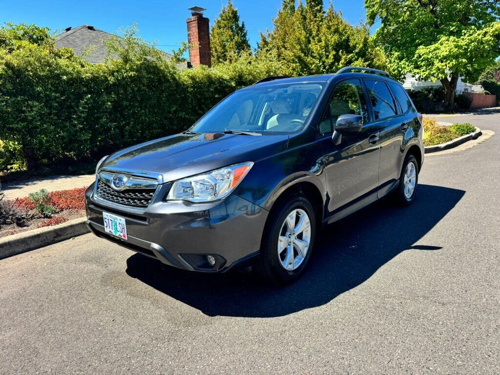 2016 SUBARU Forester
