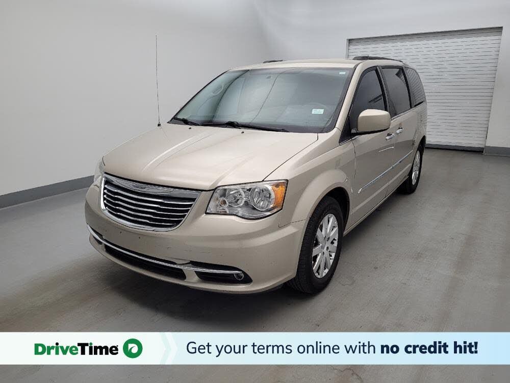 2016 CHRYSLER Town and Country