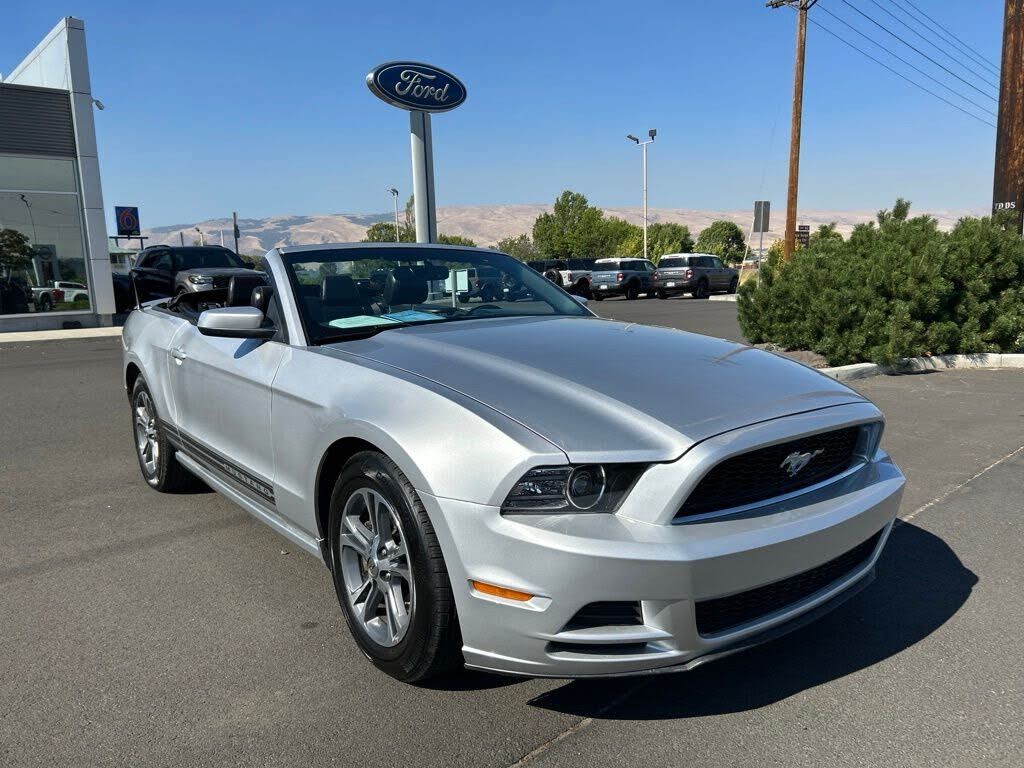 2014 FORD Mustang