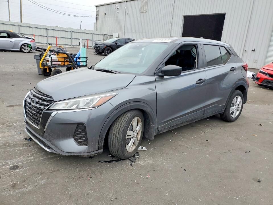 2024 NISSAN Kicks