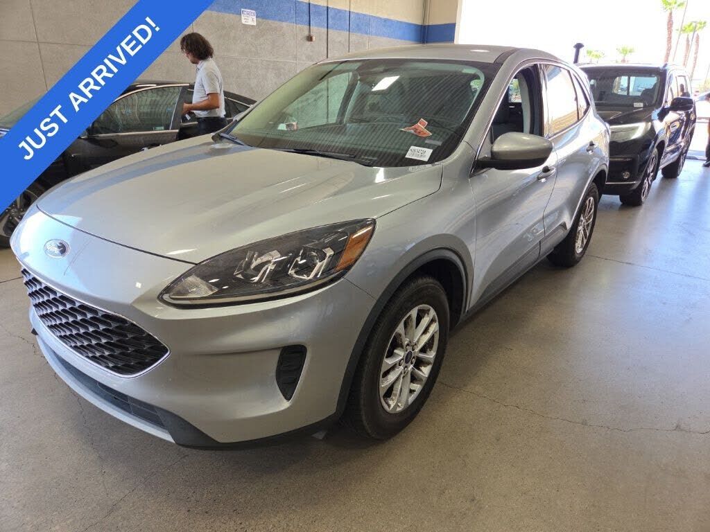 2021 FORD Escape