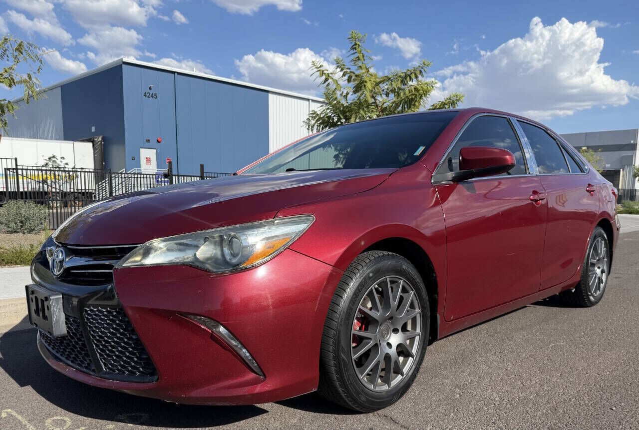2017 TOYOTA Camry