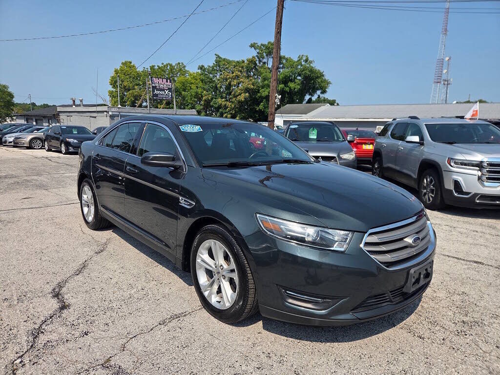 2016 FORD Taurus
