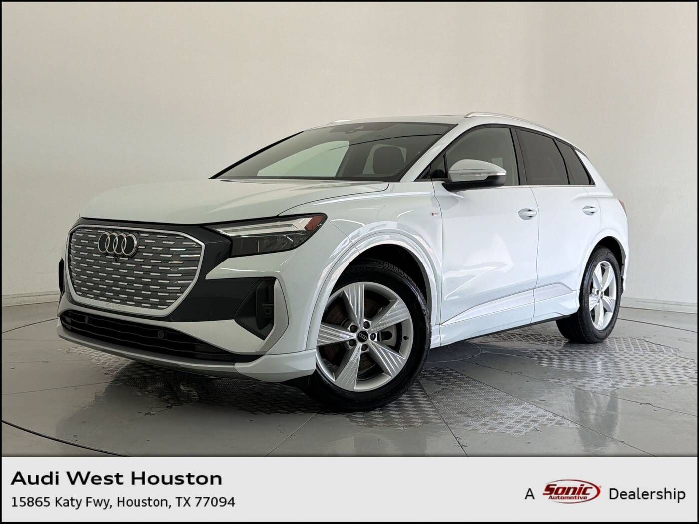 2024 AUDI Q4
