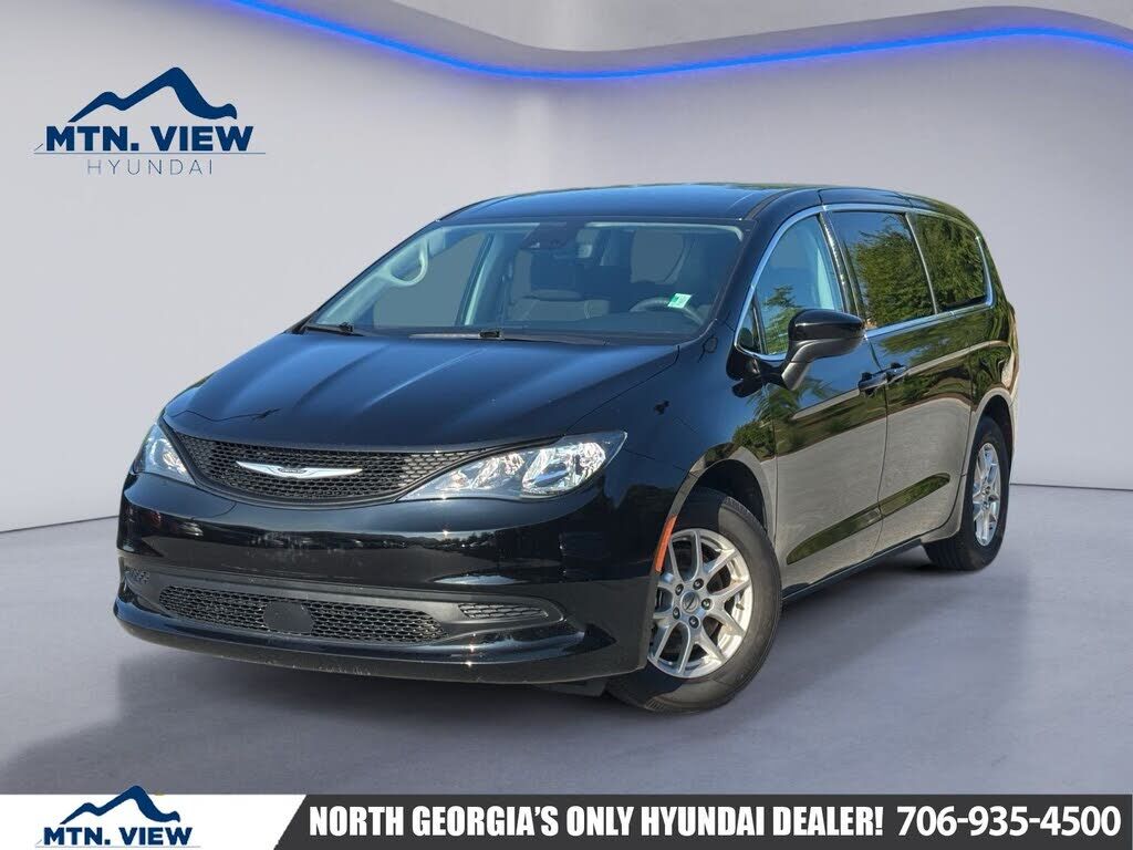 2024 CHRYSLER Voyager