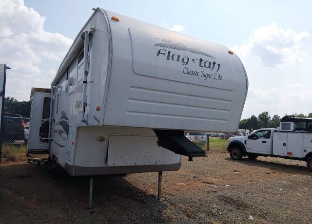 2009 FOREST RIVER Flagstaff Lite Weight Trailers