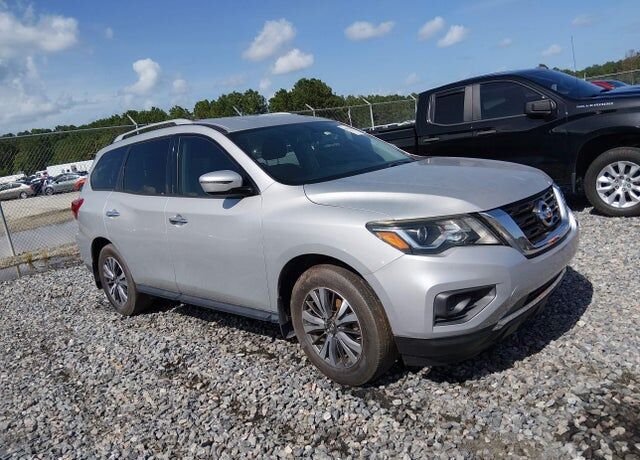 2017 NISSAN Pathfinder