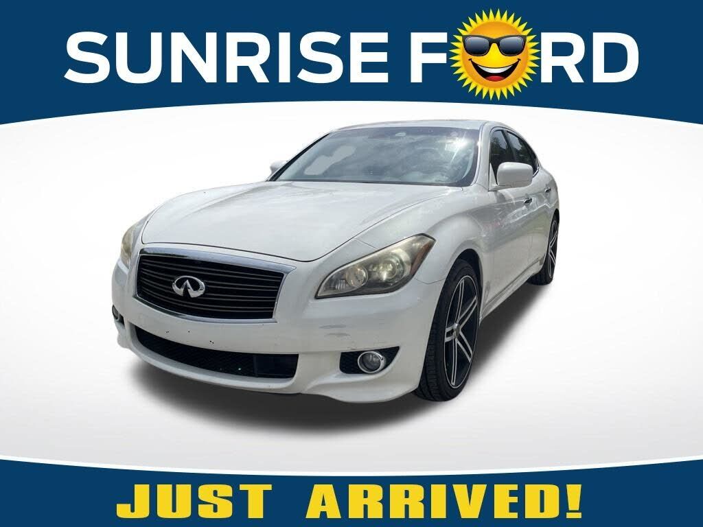 2011 INFINITI M37