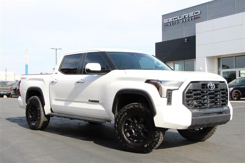 2024 TOYOTA Tundra