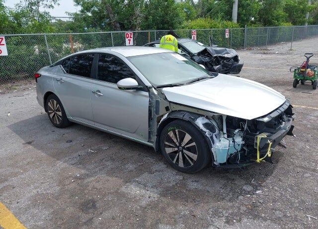 2022 NISSAN Altima