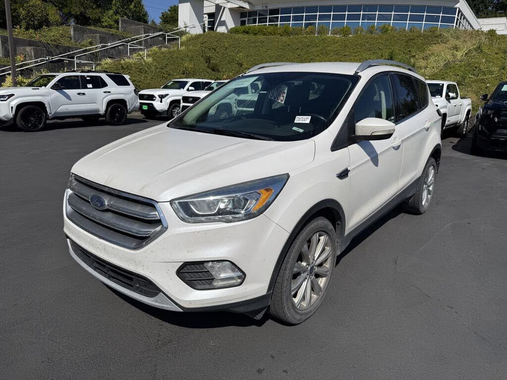 2017 FORD Escape