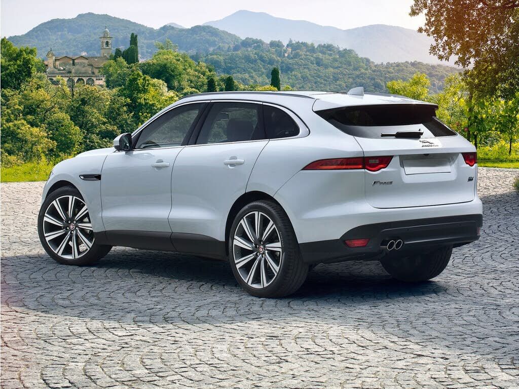 2017 JAGUAR F-Pace