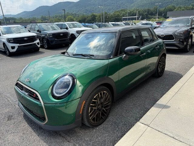 2025 MINI Hardtop