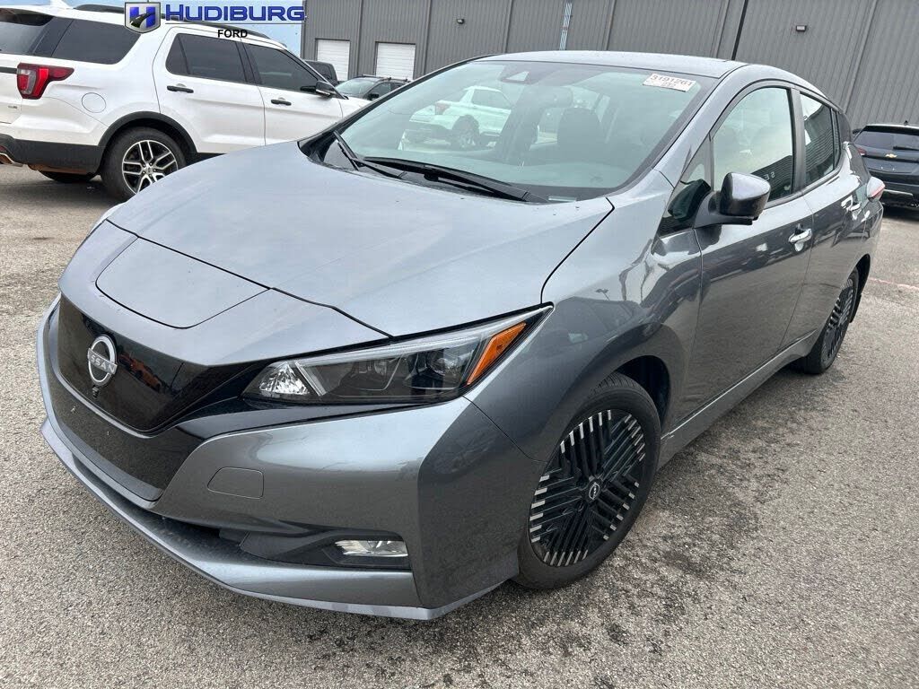 2024 NISSAN Leaf