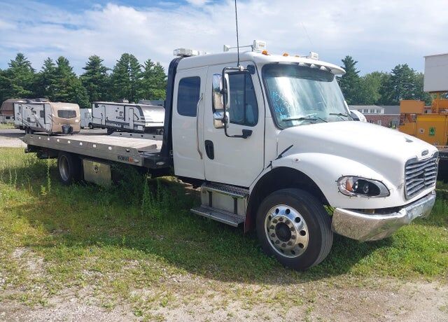2023 FREIGHTLINER M2