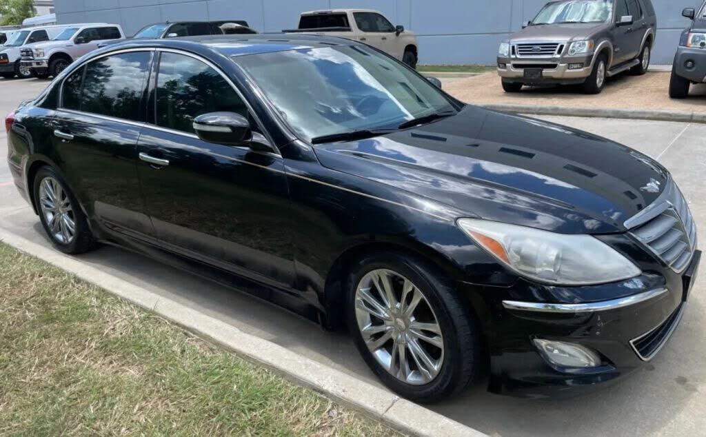 2012 HYUNDAI Genesis