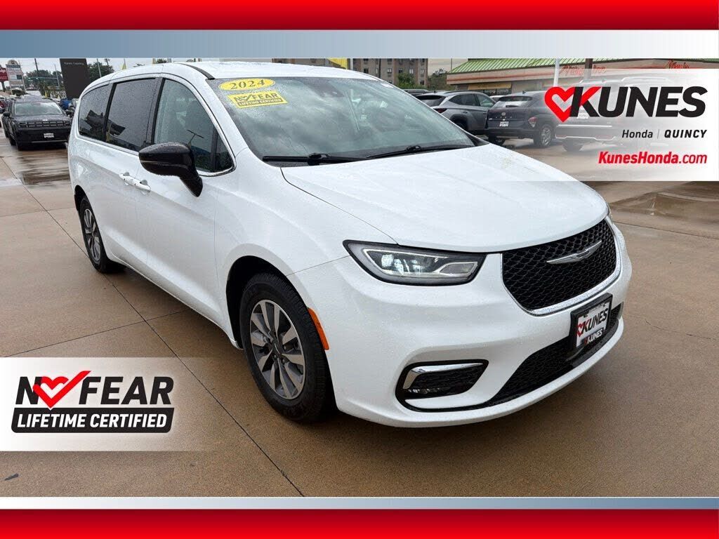 2024 CHRYSLER Pacifica