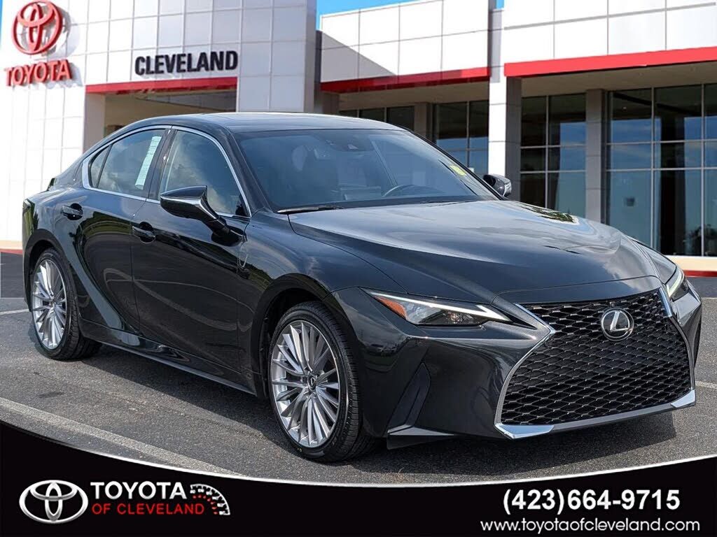 2023 LEXUS IS