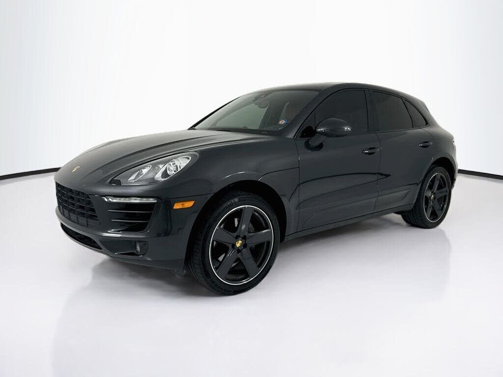 2018 PORSCHE Macan