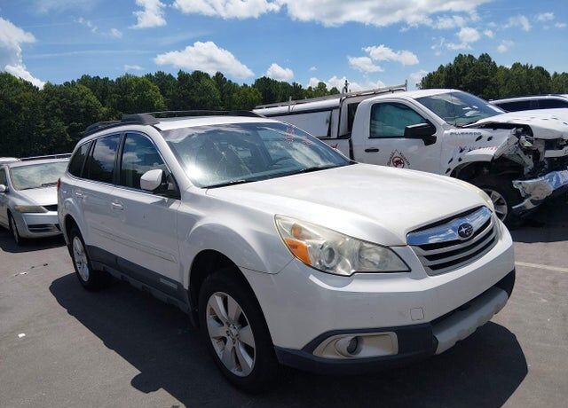 2012 SUBARU Outback