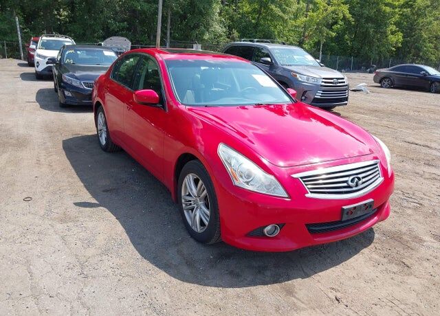 2013 INFINITI G37