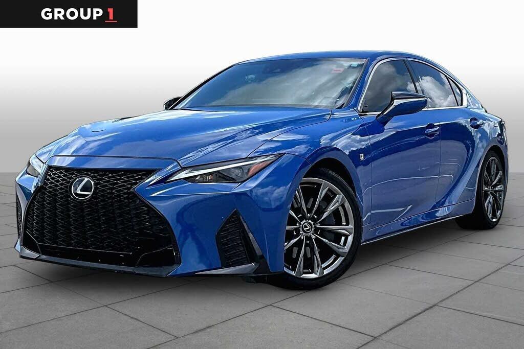 2021 LEXUS IS