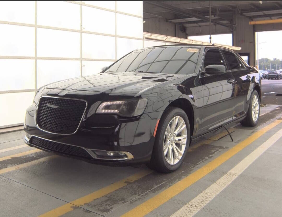 2016 CHRYSLER 300