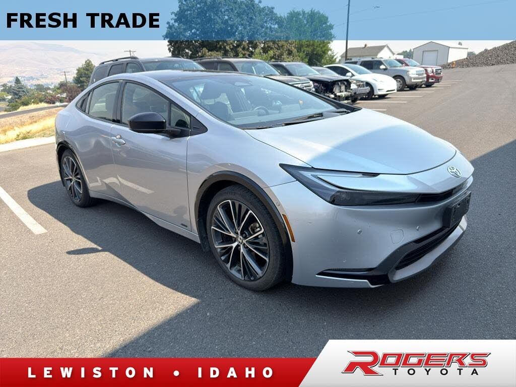 2024 TOYOTA PRIUS