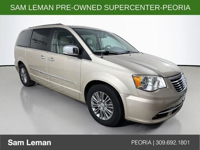 2014 CHRYSLER Town and Country