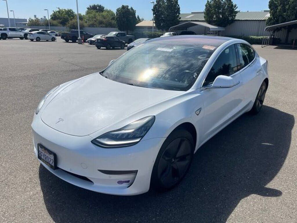 2018 TESLA Model 3