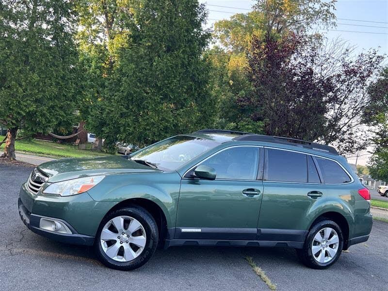 2011 SUBARU Outback