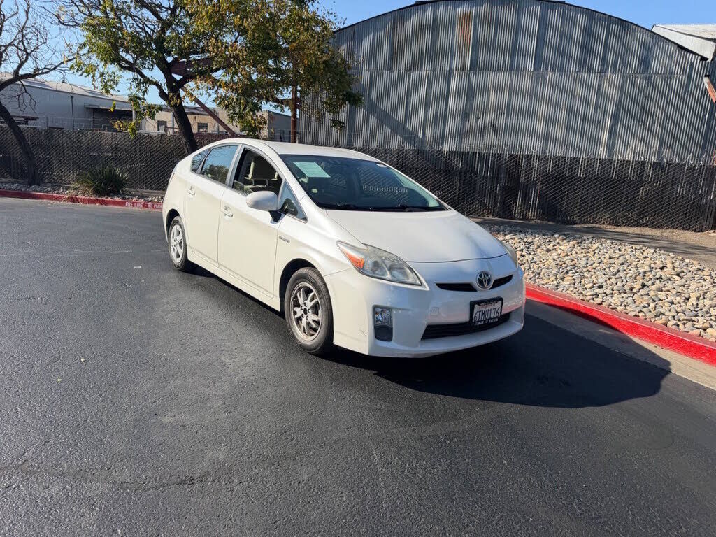 2011 TOYOTA PRIUS