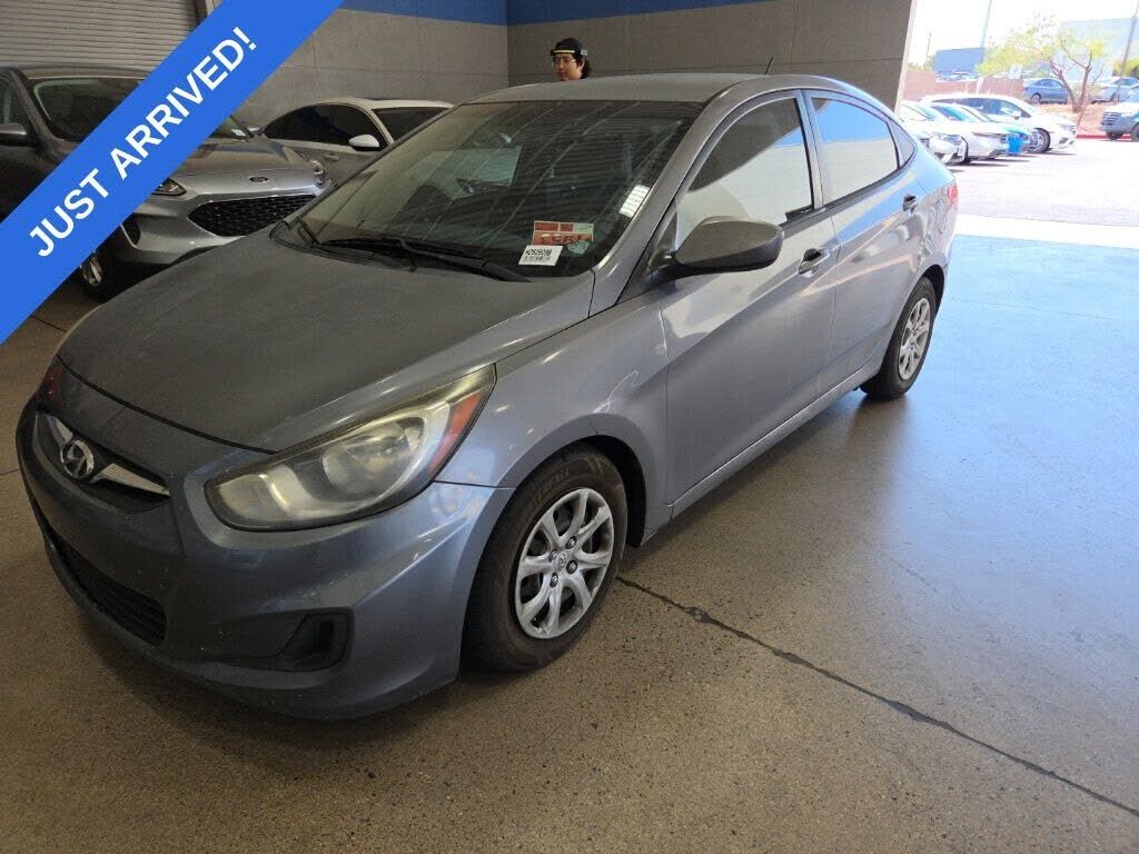 2014 HYUNDAI Accent
