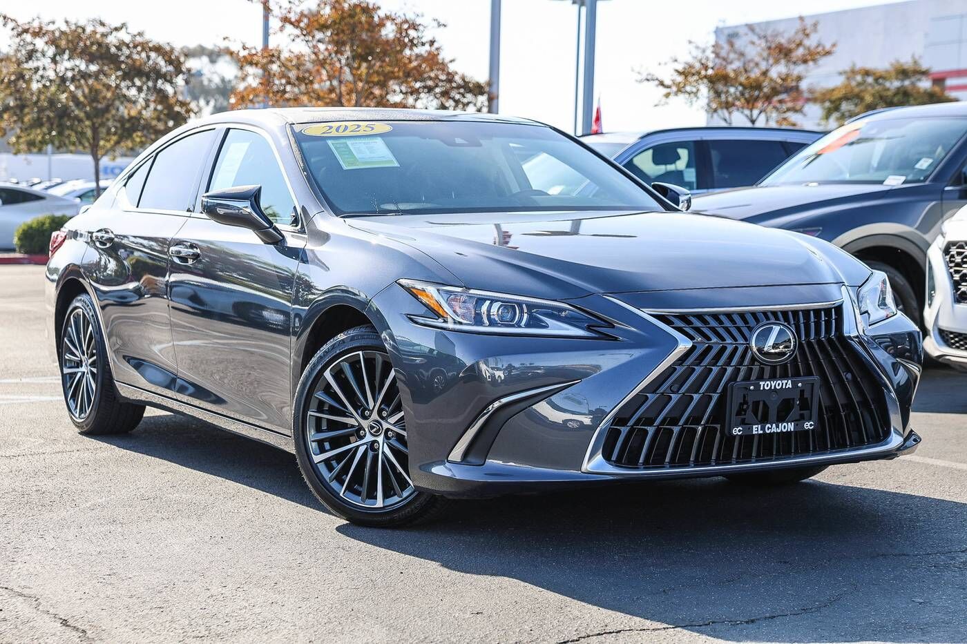 2025 LEXUS ES