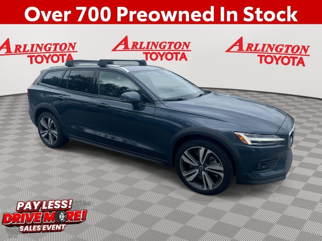 2025 VOLVO V60CC
