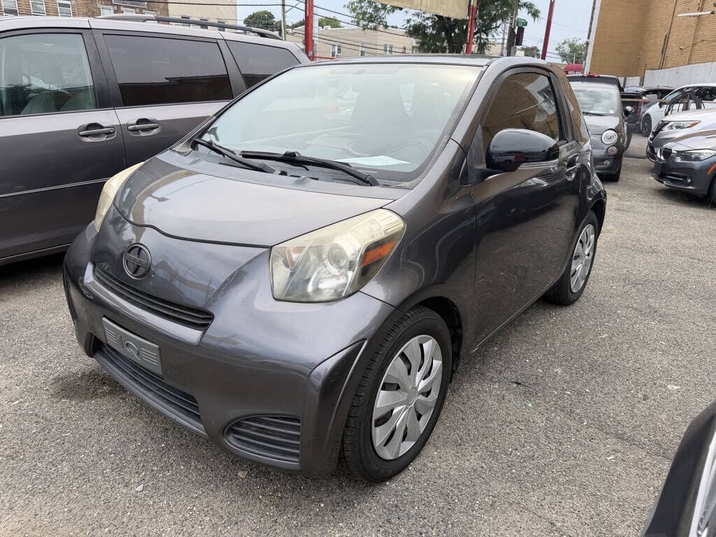 2012 TOYOTA Scion