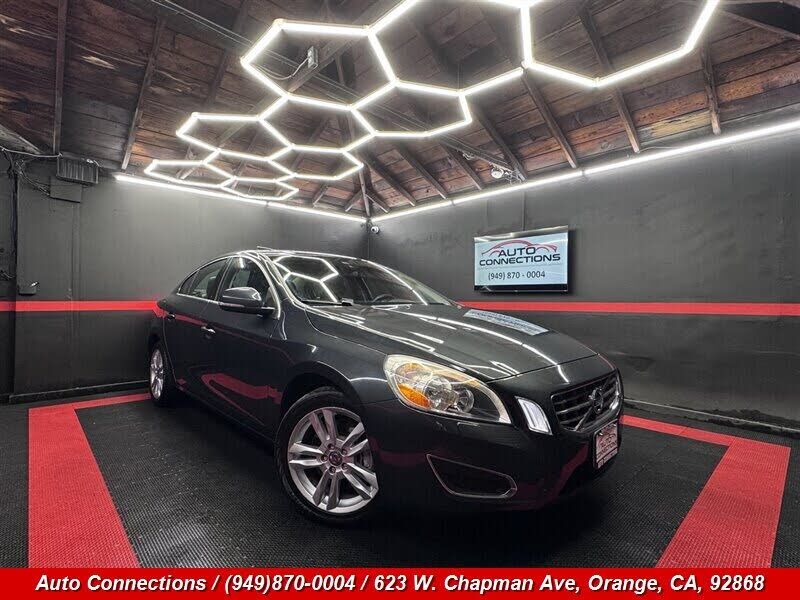 2013 VOLVO S60