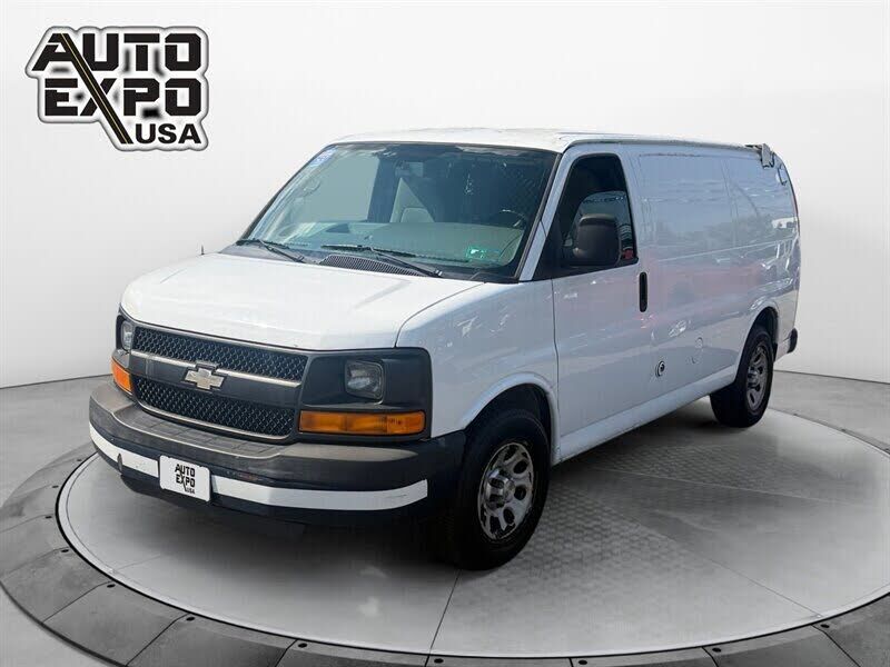 2013 CHEVROLET Express