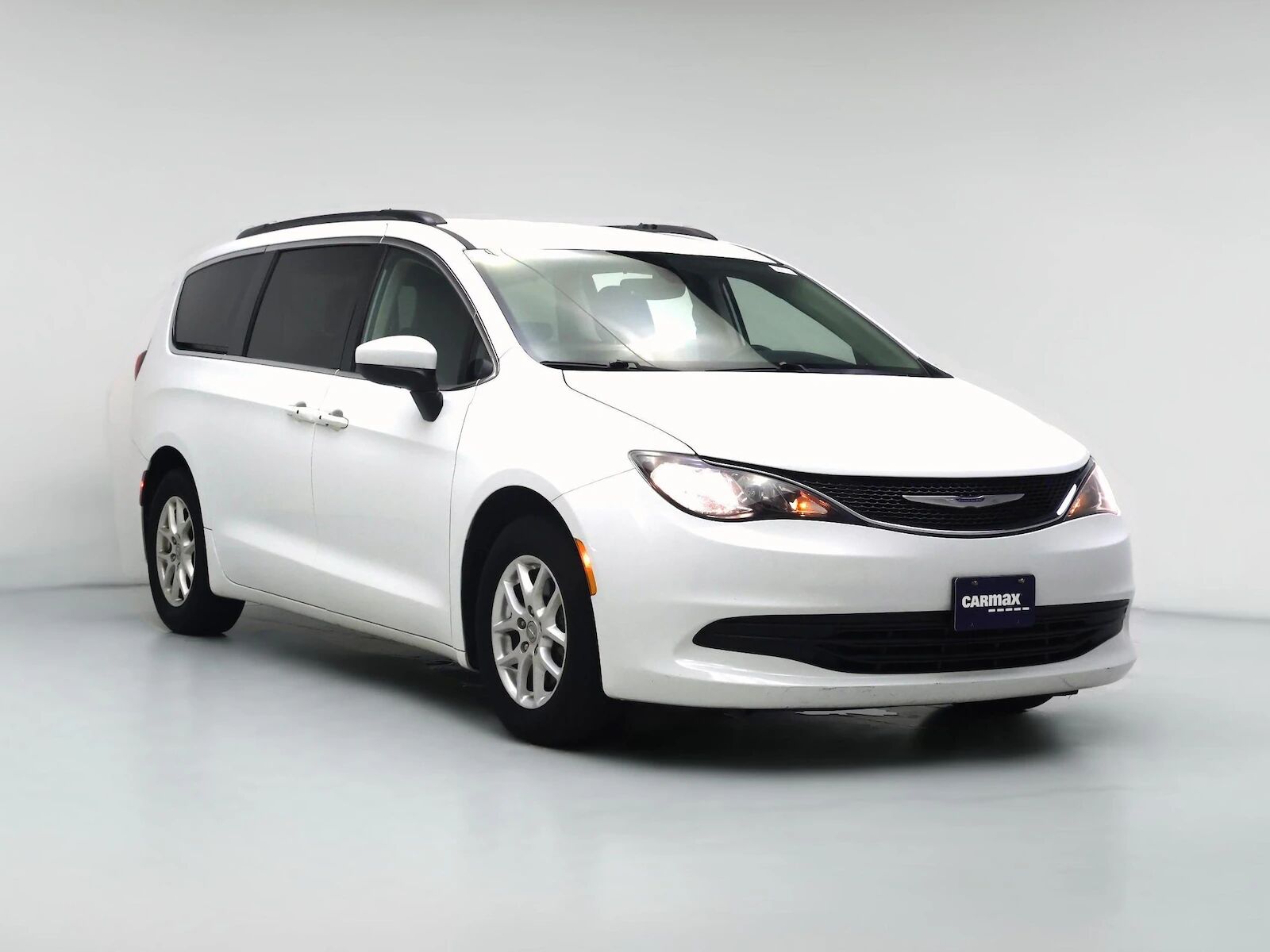 2020 CHRYSLER Voyager