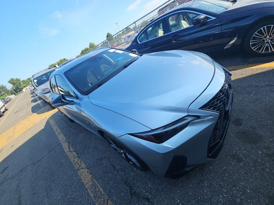 2021 LEXUS IS