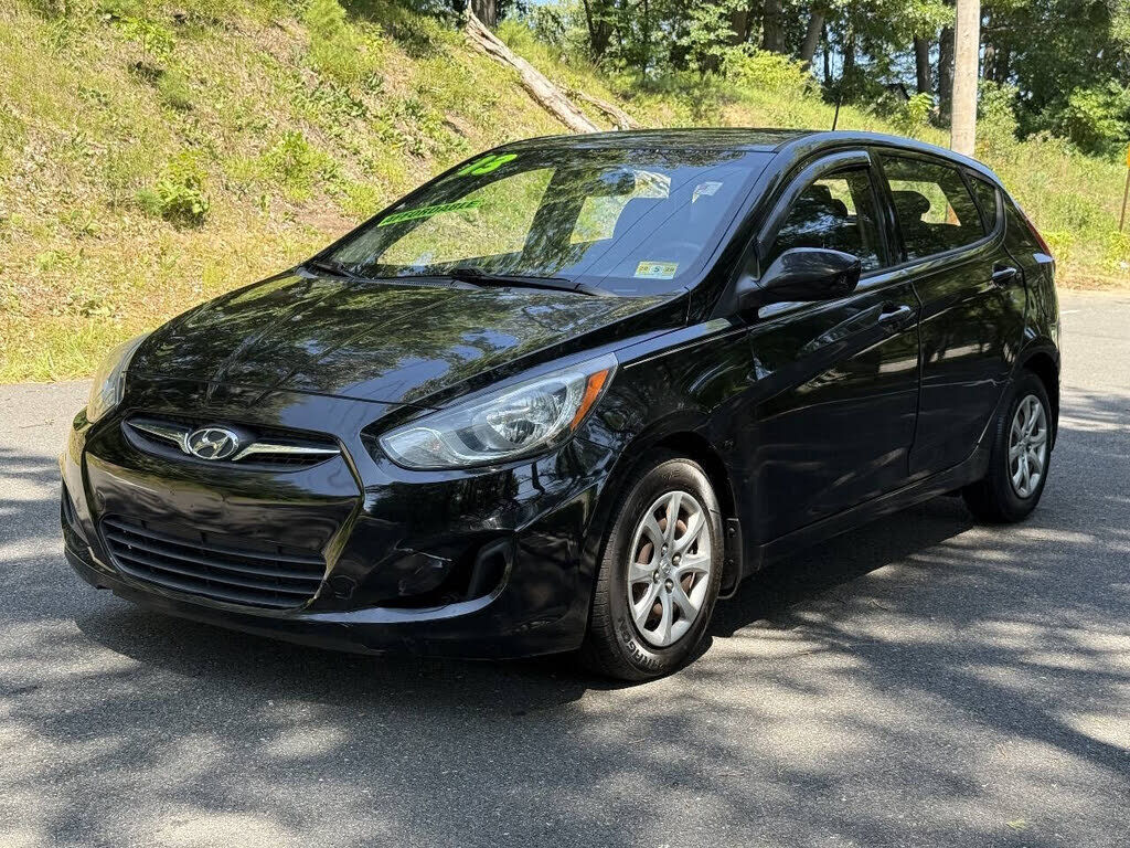 2013 HYUNDAI Accent