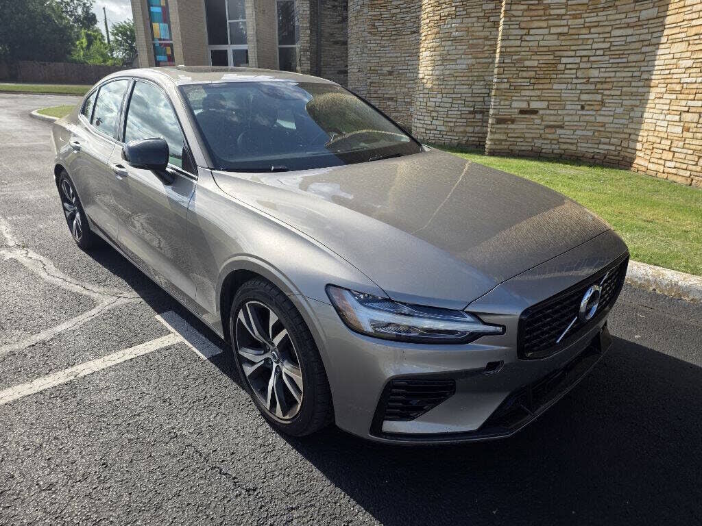 2021 VOLVO S60