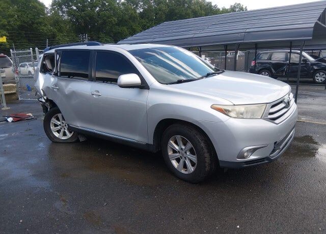 2011 TOYOTA Highlander