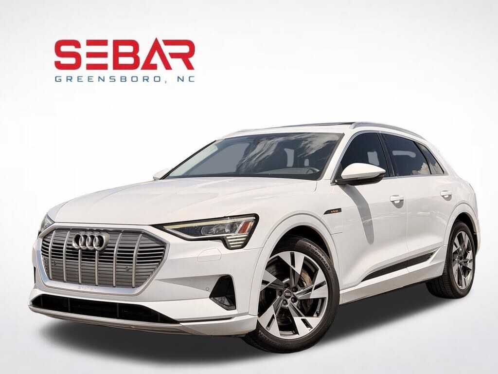 2022 AUDI e-tron