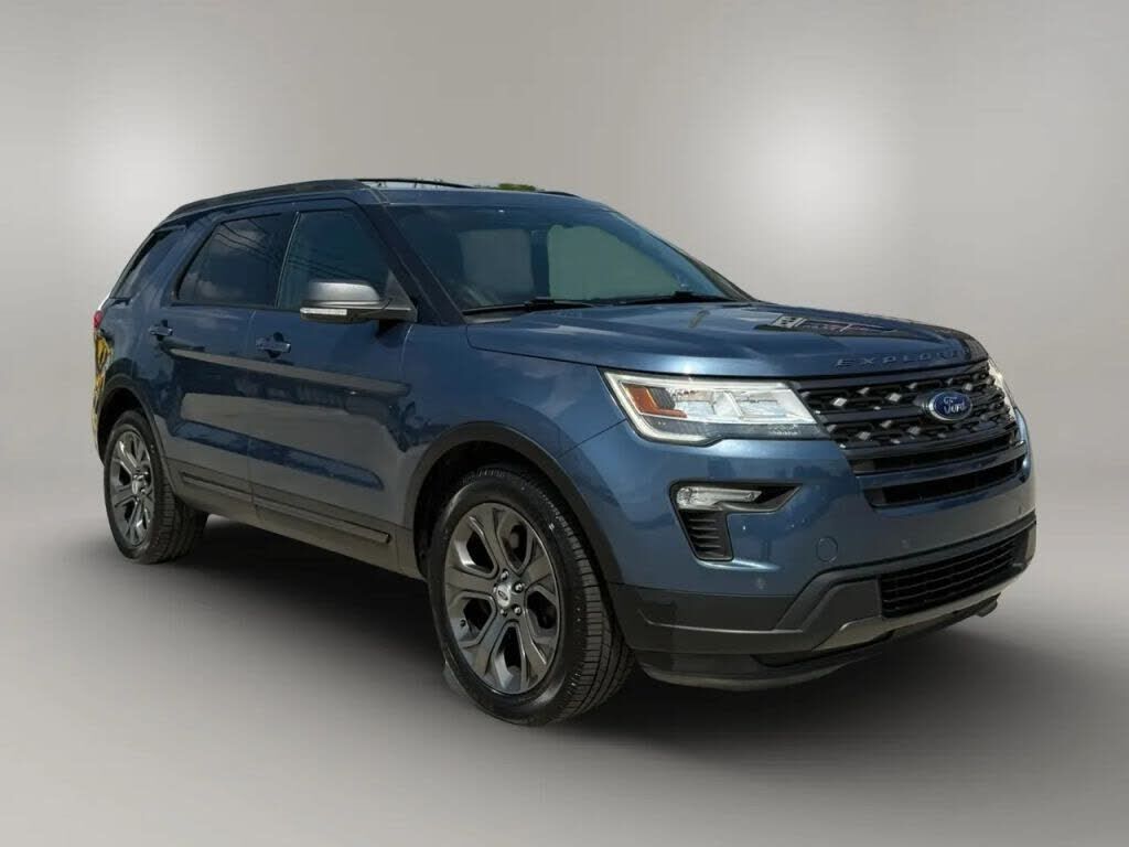 2018 FORD Explorer