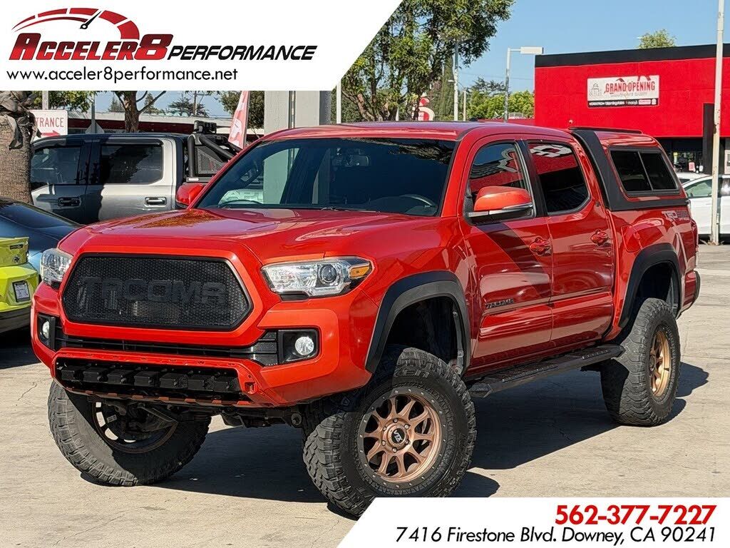 2017 TOYOTA Tacoma